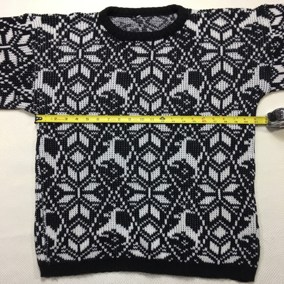 Vintage Christmas Sweater Black White Knit Medium - Picture 6 of 8